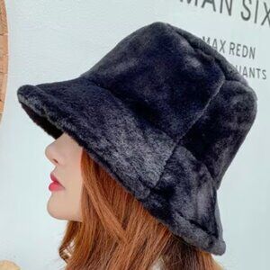New Women's Black Faux Fur Bucket Hat